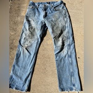 Wrangler 47 MWZ regular fit naturally aged and distressed Men's Blue Jeans 34/32
